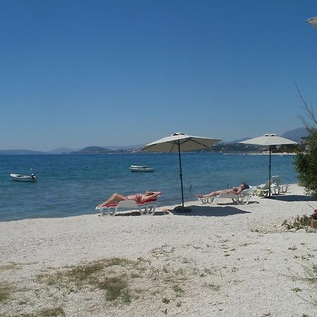 Beach Apartments Toni Подстрана Екстер'єр фото