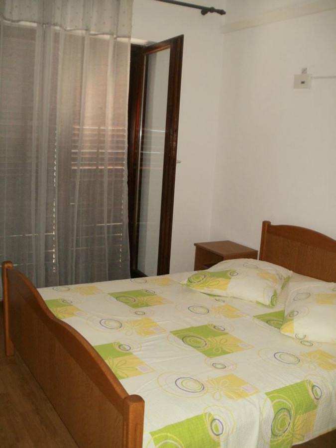 Beach Apartments Toni Подстрана Екстер'єр фото